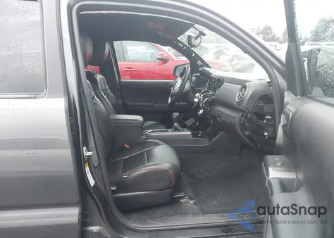 2017 Toyota Tacoma Trd Sport z USA, uszkodzony, nr VIN 3TMAZ5CN8HM031679